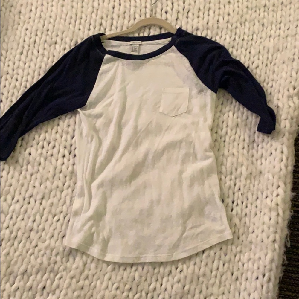 Baseball tee